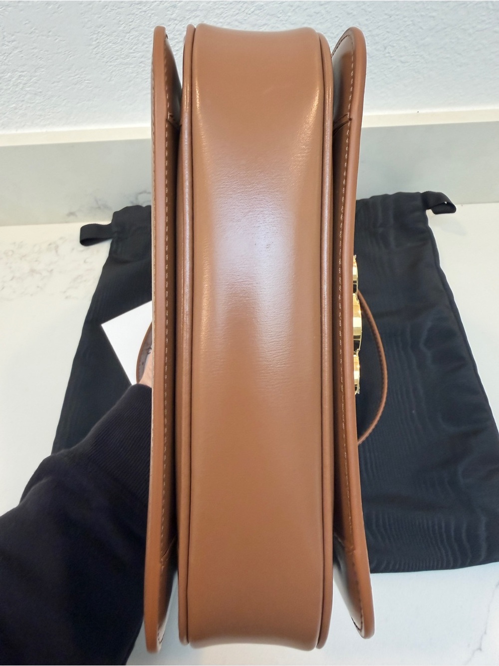 NEW CELINE CLASSIQUE TRIOMPHE BAG IN SHINY CALFSKIN IN TAN/GOLD HARDWARE - Picture 8 of 16